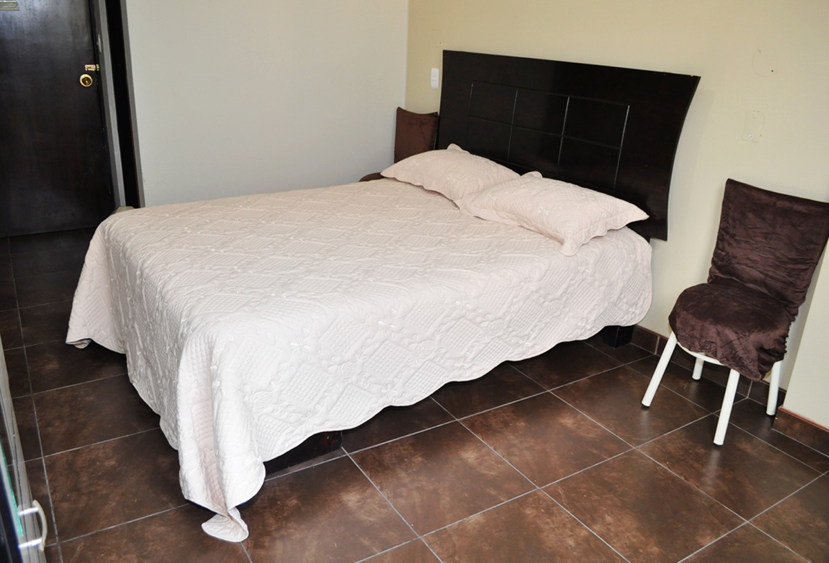habitacion-matrimonial-vista-montanas-4